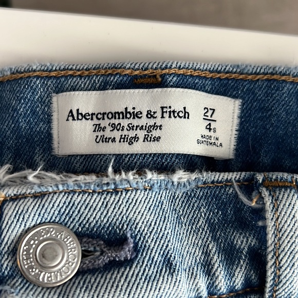 Abercrombie Curve Love Straight Jean - Picture 3 of 4